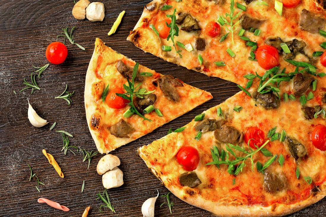 Pizza tagliata a tranci